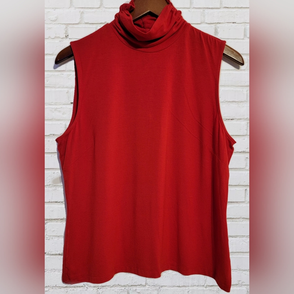 Preswick & Moore Red Turtleneck Tank Size Large